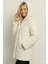 Kadın Kapüşonlu Peluş Ekru Mont | Astarlı – Cepli – Çıtçıt Kapamalı 5