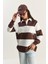 Kadın Polo Yaka Nakışlı Çizgili Sweatshirt 4