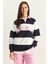 Kadın Polo Yaka Nakışlı Çizgili Sweatshirt 2