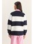 Kadın Polo Yaka Nakışlı Çizgili Sweatshirt 6