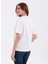 Farklı Boyutlarda Inci Işlemeli Normal Kalıp Beyaz Basic T-Shirt 2
