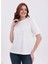 Farklı Boyutlarda Inci Işlemeli Normal Kalıp Beyaz Basic T-Shirt 3