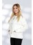 Günlük Kullanıma Uygun Rahat Kalıp Cepli ve Büyük Düğme Detaylı Şık Triko Hırka Modeli - Beyaz 3