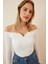 Büzgülü Yaka Crop Örme Bluz Gt LAH0002 Beyaz 3