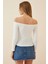 Büzgülü Yaka Crop Örme Bluz Gt LAH0002 Beyaz 4