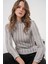 Kadın Bdart Dokulu Slim Fit Dik Yaka Bluz Gri 1