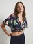 Yeni Sezon V Yaka Çiçekli Kısa Kollu Crop Kadın Bluz 4