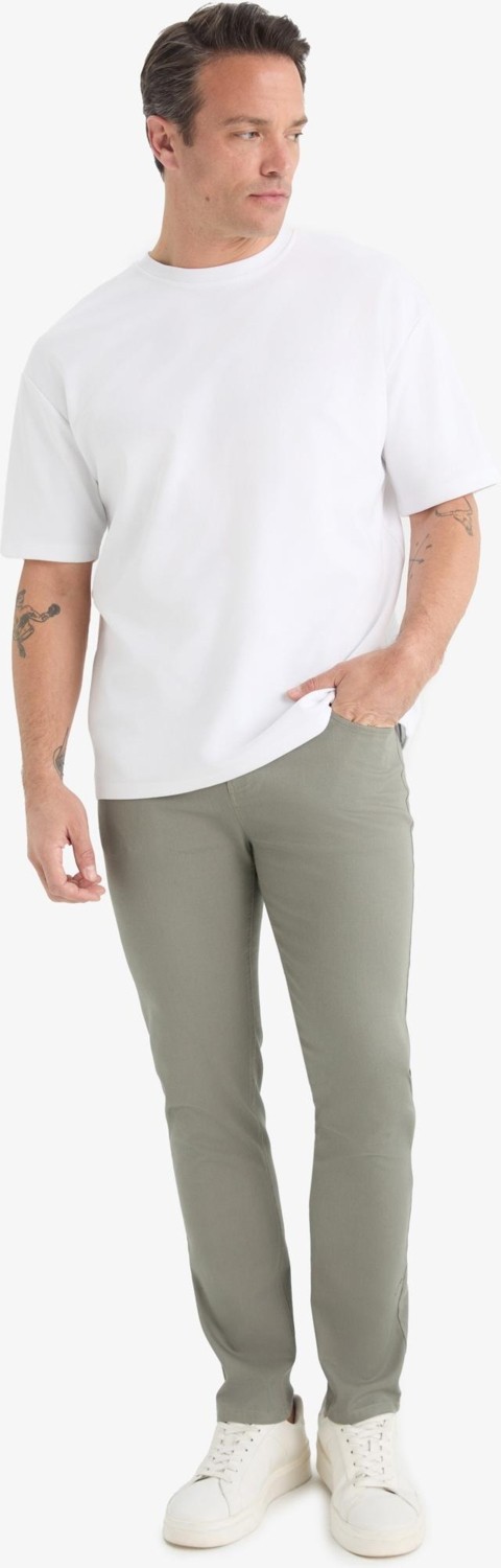 DeFacto Slim Fit Dar Kesim Dar Paça Cepli Dokulu Pantolon E7959AX25AU