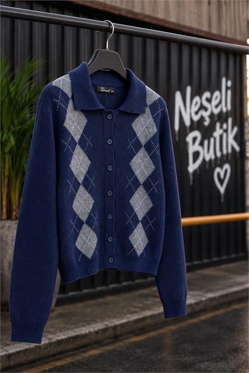 Neşeli Butik Kadın Kırmızı Kolej Tarzı Baklava Desenli Düğmeli Triko Hırka NBHT06 görsel 7