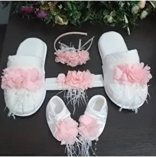 Lohusa Terlik ve Taç Bebek Patik Tüylü Incili Set Pembe Renkli Şık Aksesuarlar