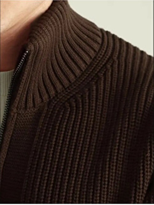 Tarz Cool Erkek Slim Fit Triko Hırka Kahverengi Akrilik Düz Desenli Fermuarlı Özellikli görsel 4