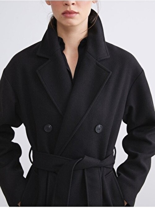 LC Waikiki Kadın Kruvaze Yaka Kaşe Kaban Siyah Uzun Bol Kalıp Malzeme Polyester görsel 3