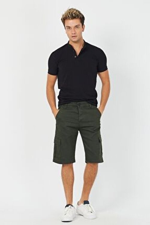 Tarz Cool Erkek Slim Fit Siyah Kargo Cep Likralı Şort Düz Desenli Yazlık Rahat Kesim görsel 4