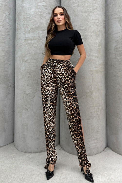 Lesa Wear Leopar Desenli Yüksel Bel Yırtmaç Detaylı Kadın Yumuşacık Likralı Jarse Pantolon görsel 2