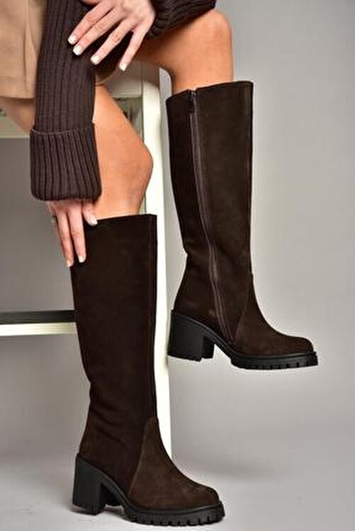 Fox Shoes R654047702 Kahverengi Kadın Çizme Hakiki Deri Süet Malzeme Kalın Topuklu Şık Tasarım görsel 2