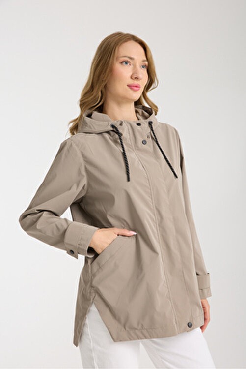 Wise Kadın Trençkot Kapüşonlu Çok Renkli Su Geçirmez Özellikte Polyester Malzeme ile Rahat Kesim