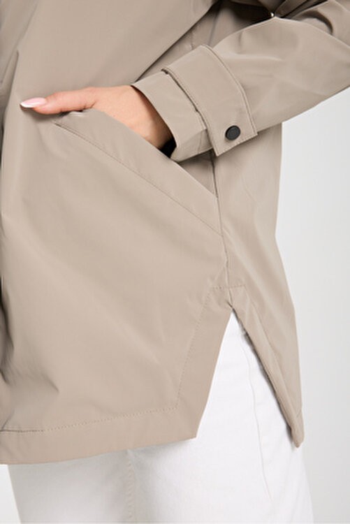 Wise Kadın Trençkot Kapüşonlu Çok Renkli Su Geçirmez Özellikte Polyester Malzeme ile Rahat Kesim görsel 6