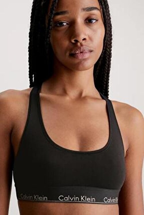 Calvin Klein Kadın Elastik Bantlı Sütyen ve Külot Seti Siyah Düz Desenli Bralet Konforlu Tasarım 000QF7453E görsel 3
