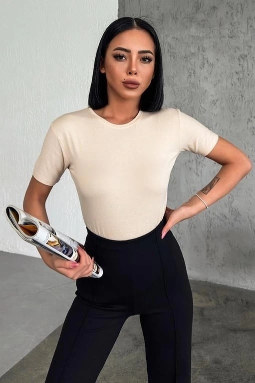 Nemere Rahat ve Şık Kısa Kollu Bisiklet Yaka Likralı Viskon Penye Body Bej