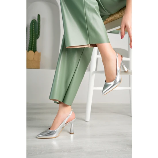 Marshetta Shoes Laura Model Kadın Gümüş Sivri Burun Arkası Açık Stiletto Topuklu Ayakkabı