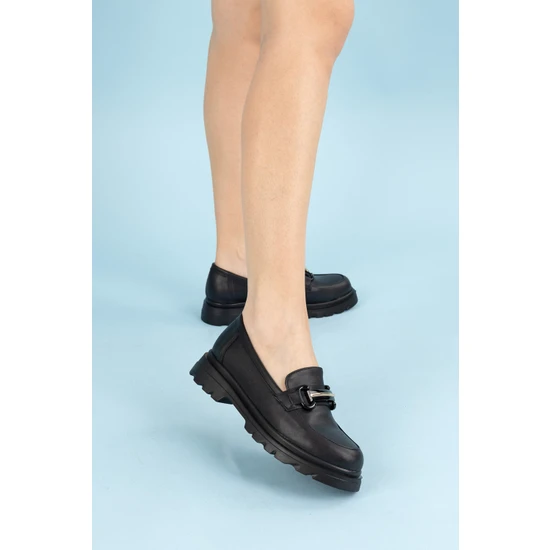Getcho Kula Kadın Tokalı Siyah Loafer Ayakkabı