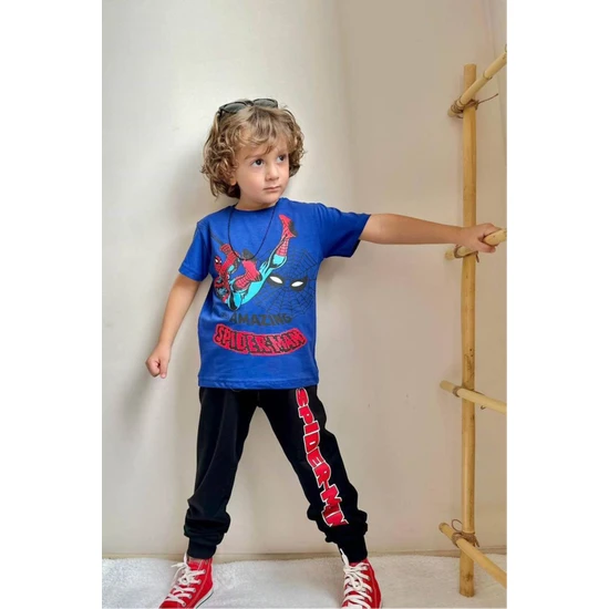 Diamondstar Marvel Baskılı Spiderman Süpermen  Karakterli Alt Üst Erkek Çocuk Aşofman Takım