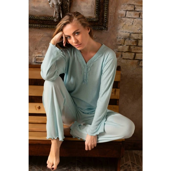 Sude Kadın Homewear Bambu Pijama Takımı Uzunkol Üç Düğmeli Yaka Güpür Detaylı