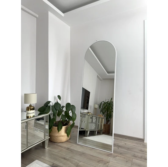 Effe Yapı Dekor Beyaz Metal Çerçeveli 180*60 cm Ayaklı Boy Aynası