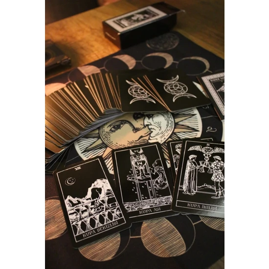 Paganca Siyah Beyaz Nekromansi Witch Tarot Destesi - 78 Kart