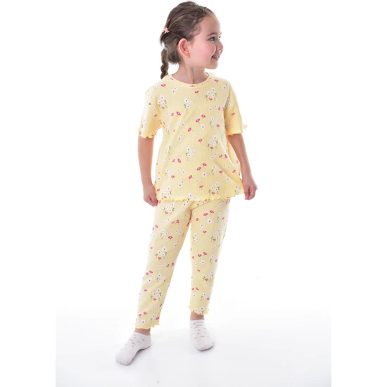 Pamuk Interlok Kumaş Overlok Detaylı Kısa Kollu Yazlık Kız Çocuk Pijama Takımı