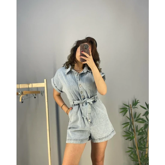 Shop My Kadın Kot Rengi Önden Düğmeli Kemerli Bol Kesim Denim Şort Tulum