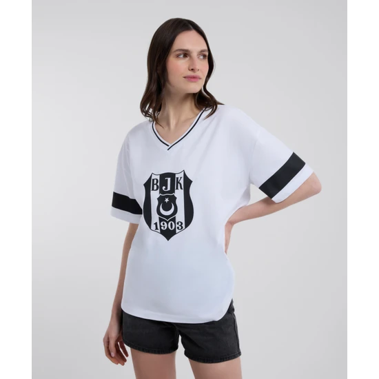 Krtlyvs Beşiktaş Kadın T-Shirt 8424166T3