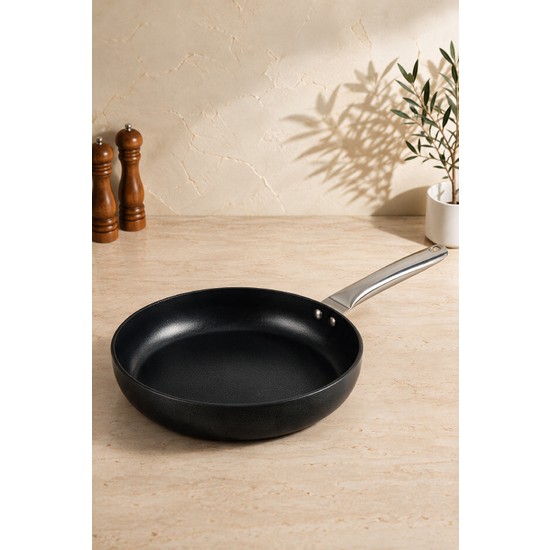 Gigilli Esperanza Titanyum Tava 24 cm