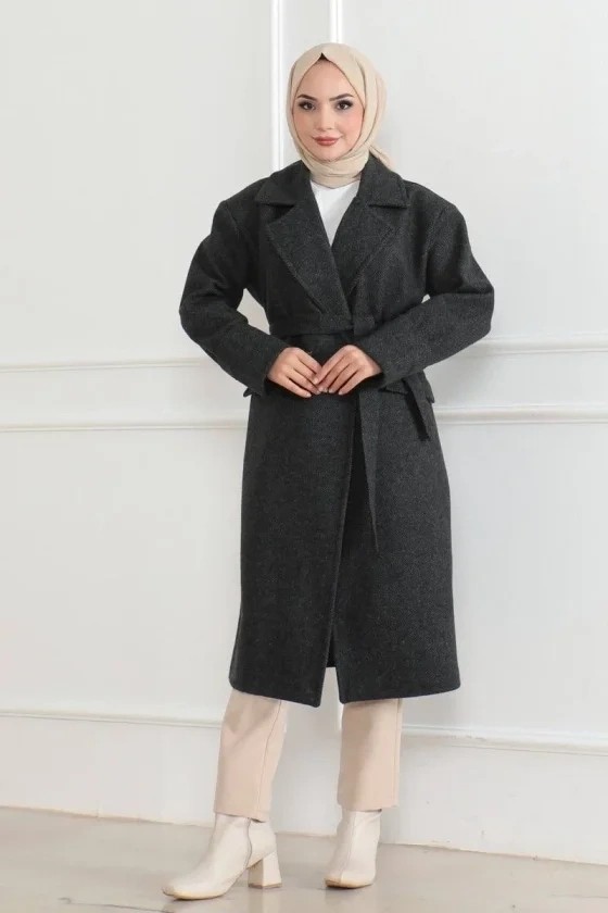Lune Store Kaşe Kaban Uzun Boy 115 cm Kruvaze Yaka Kuşaklı Astarlı Tesettür Kaban Yünlü - Siyah