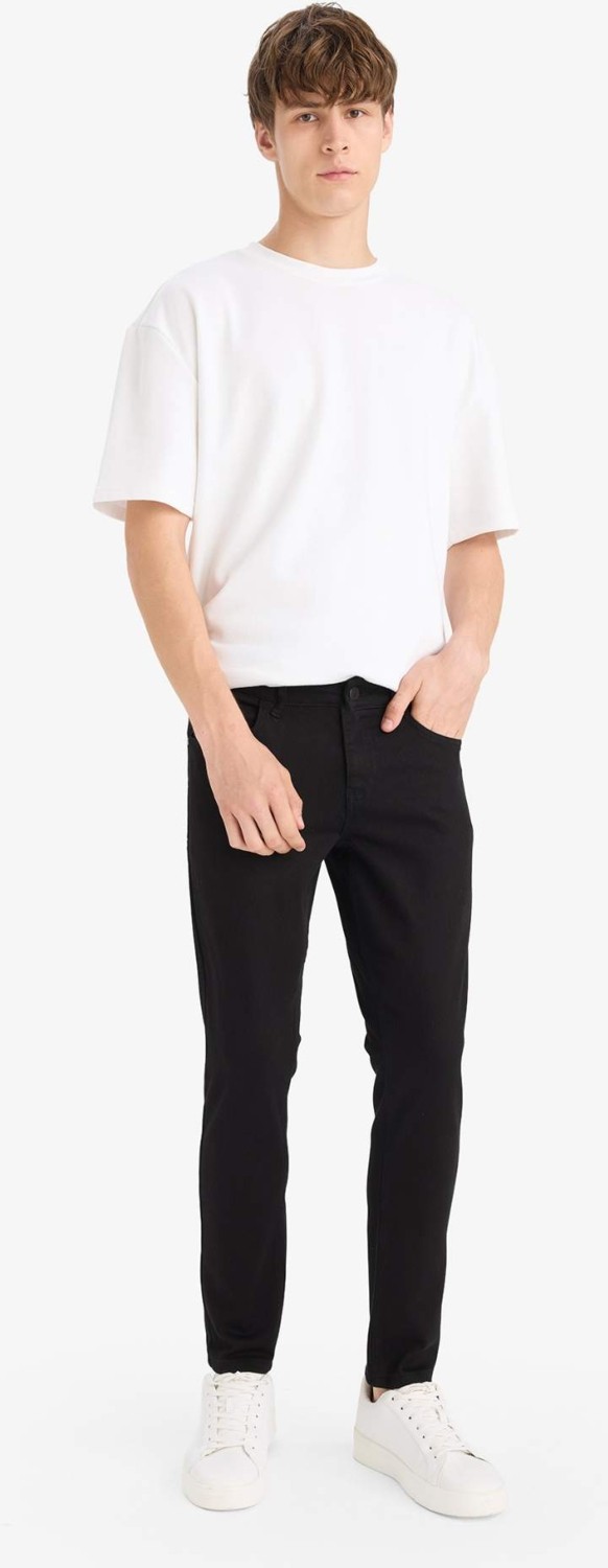 DeFacto Carlo Skinny Fit Ekstra Dar Kalıp Normal Bel Ekstra Dar Paça Jean Pantolon R8763AZ25AU