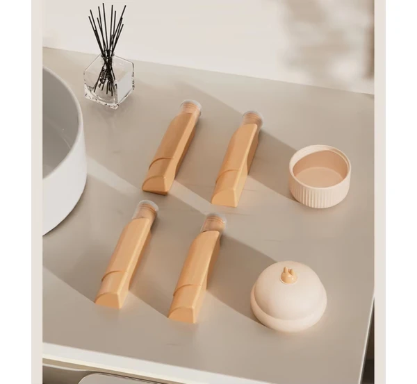 Resim River World Seyahat Şişeleri 4 Ü Bbrarada 