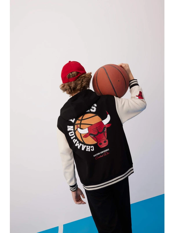 DeFacto Erkek Çocuk NBA Chicago Bulls Kapüşonlu Bomber Hırka B6818A824SP