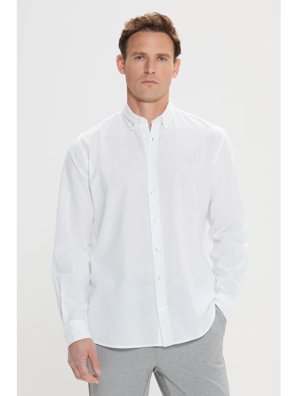 AC&Co / Altınyıldız Classics Erkek Beyaz Comfort Fit Rahat Kesim Düğmeli Yaka Casual Keten Gömlek