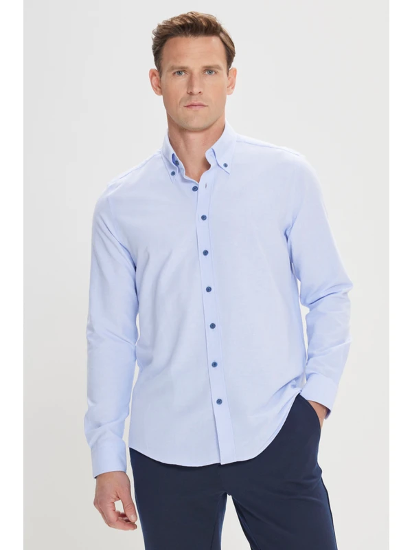 AC&Co / Altınyıldız Classics Erkek Açık Mavi Düğmeli Yaka Tailored Slim Fit Oxford Gömlek