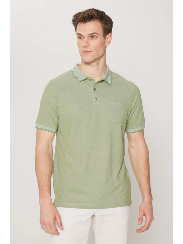 ALTINYILDIZ CLASSICS Erkek Çekmeyen Pamuklu Kumaş Regular Fit Geniş Kesim Yeşil Kıvrılmaz Polo Yaka Cepli Tişört