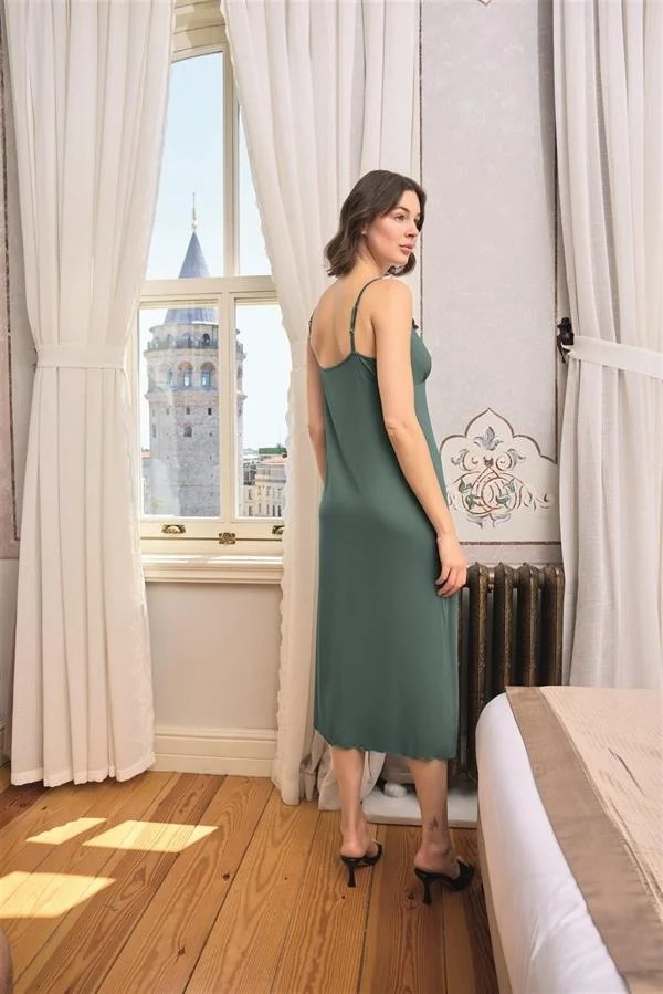 Aesco Arias Closet Çiçek ve Yaprak Desenli Dantelli ve Dekolteli Büyük Beden Sabahlık Takımı görsel 8