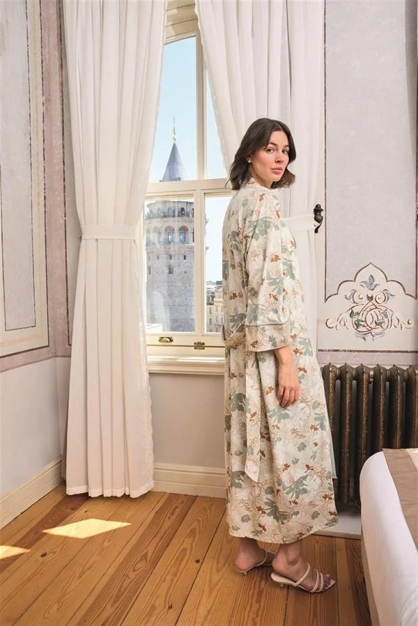 Ang Butik Çiçek ve Yaprak Desenli Dantelli ve Dekolteli Sabahlık Takımı görsel 5