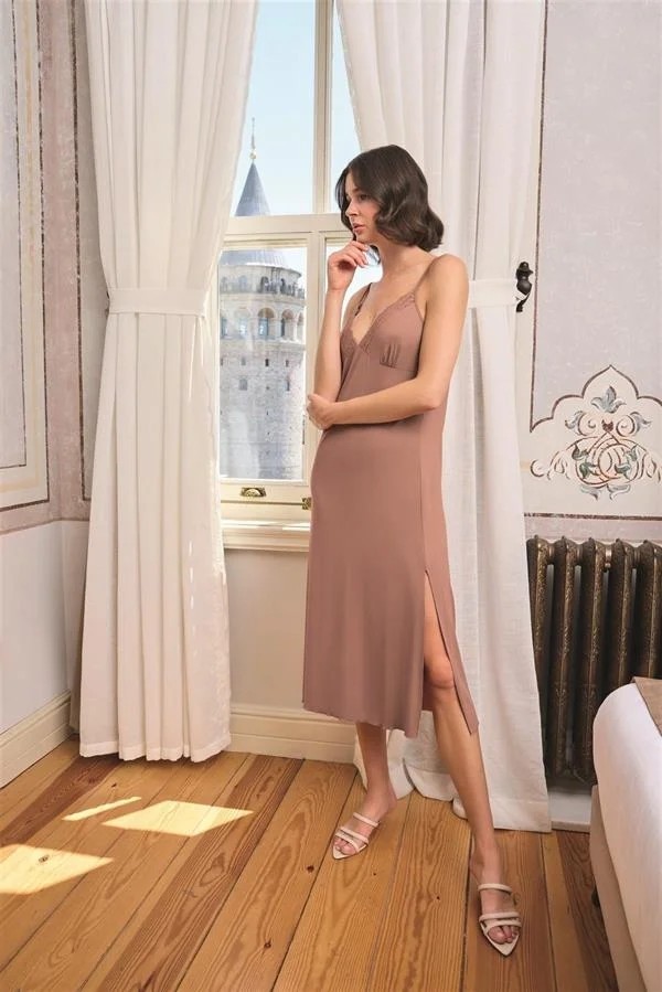 Ang Butik Yaprak Desenli Yırtmaçlı Dantelli ve Dekolteli Sabahlık Takımı görsel 7