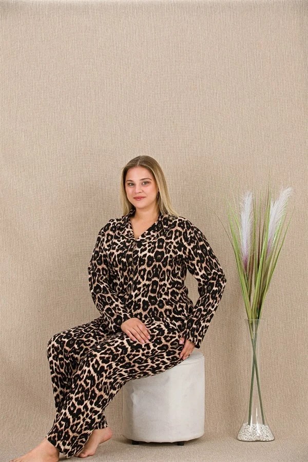 Aesco Arias Closet Büyük Beden Leopar Desenli Düğmeli Uzun Kol Viskon Pijama Takımı