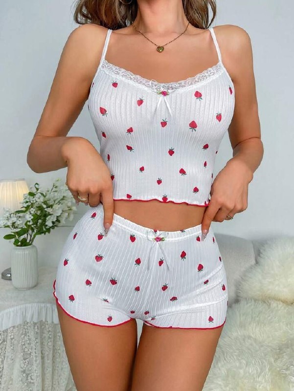 Gazaniga Kadın Baskılı Dantelli Beyaz Likralı Gecelik Şort Takım Strawberry görsel 2