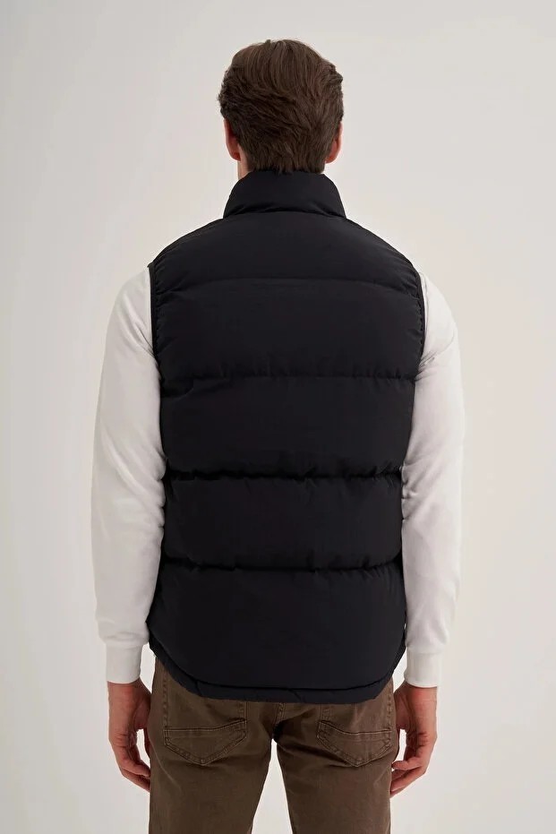 Cazador Shadow Slim Fit Elyaf Dolgulu Yelek - Siyah Renkli Erkekler İçin Şık Tasarım görsel 3