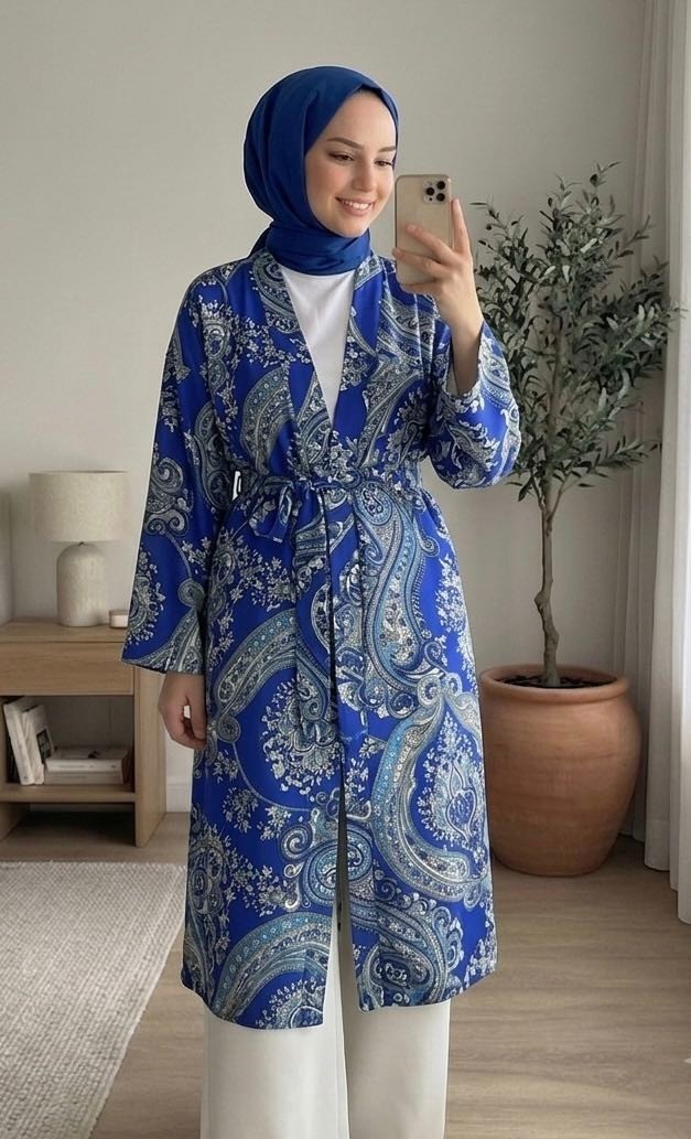 Luvia Kimono