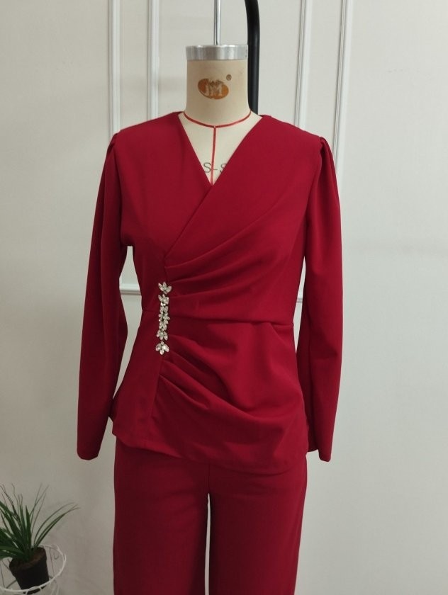 Trend Cojans Kadın Uzun Kollu Kruvaze Yakalı Yan Tarafı Taşlı Ithal Krep Bluz ve Pantolon Ikili Takım görsel 4