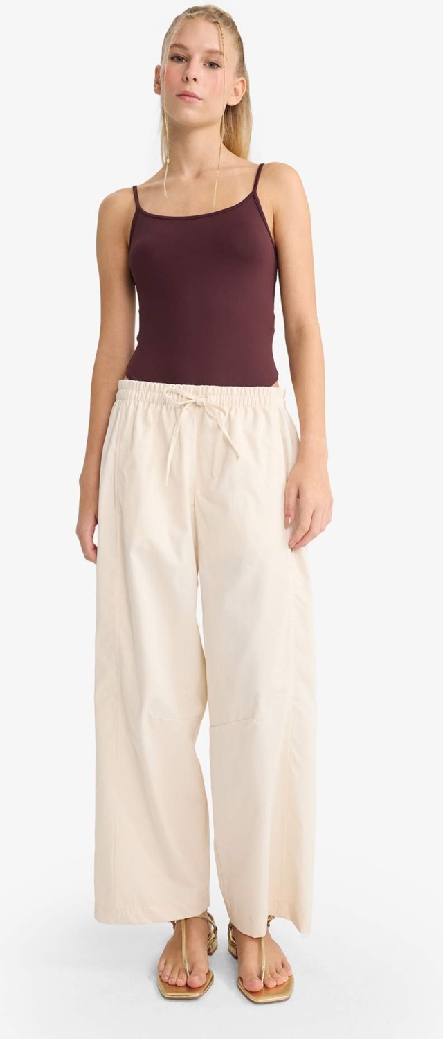 DeFacto %100 Pamuk Barrel Fit Normal Bel Gabardin Pantolon F9660AX25AU görsel 2