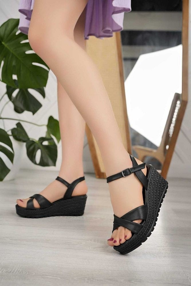 Bahrina K-302 Çapraz Bant Feta Dolgu Topuk Hafif Ortepedik Yazlık Ayakkabı Sandalet görsel 5